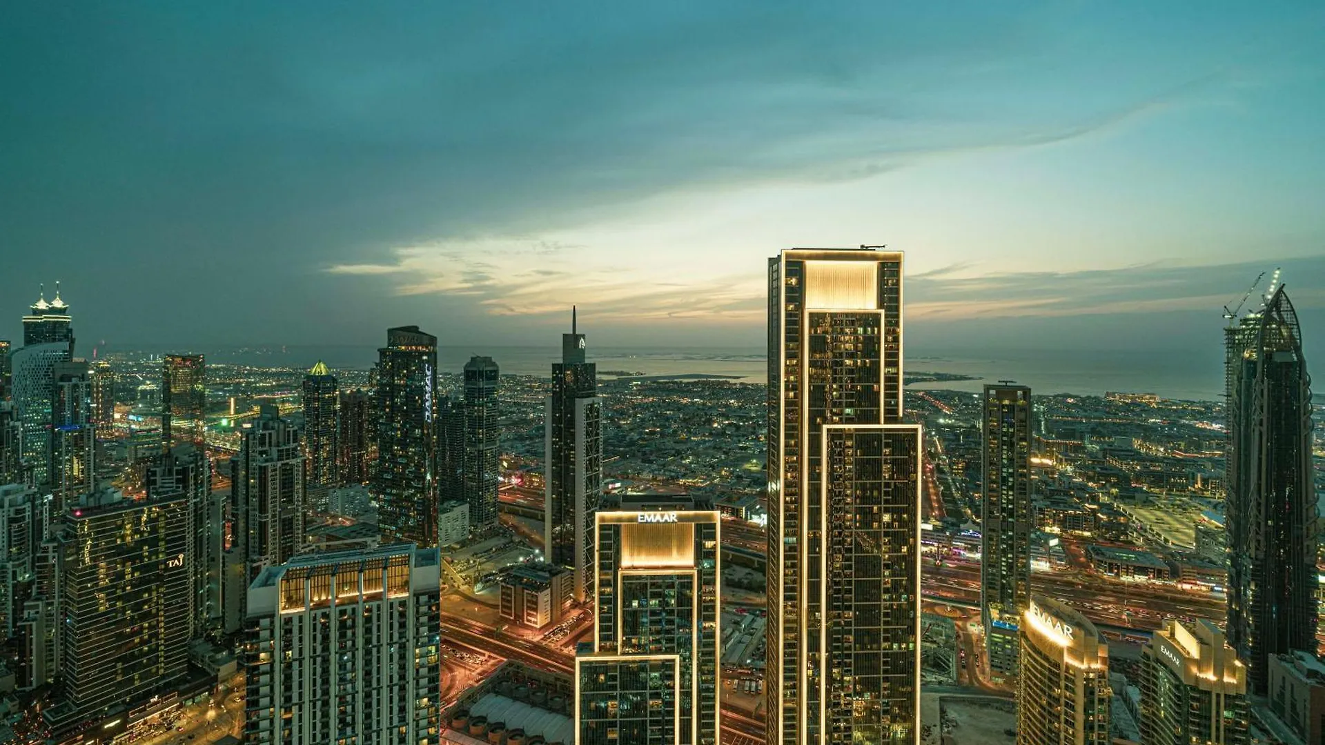 Great View From 63Th Floor! Amazing Pool With Burj View! Grande Signature! 두바이 아랍에미리트