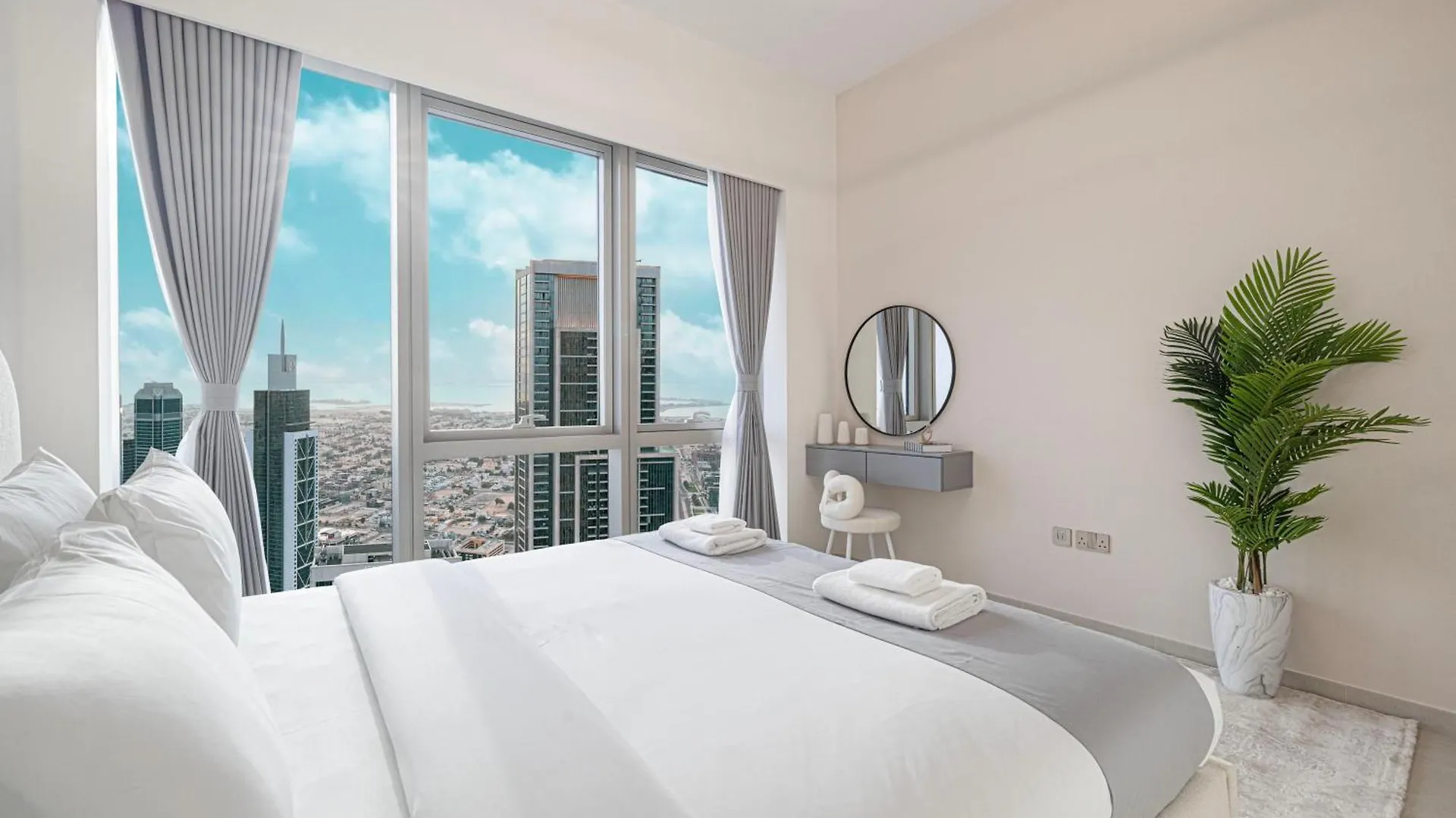 Great View From 63Th Floor! Amazing Pool With Burj View! Grande Signature! 두바이 아파트